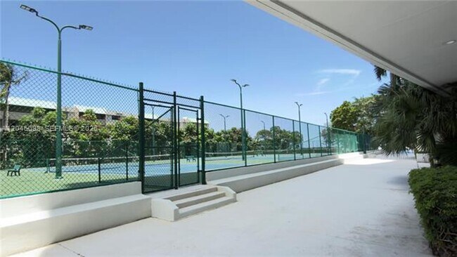 Building Photo - 2333 Brickell Ave