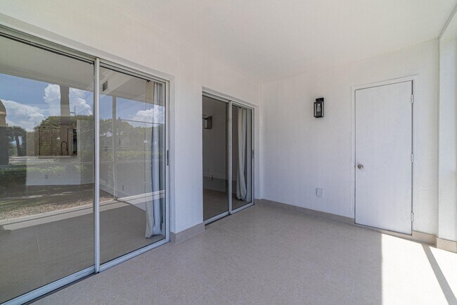 Building Photo - 815 Boynton Beach Blvd