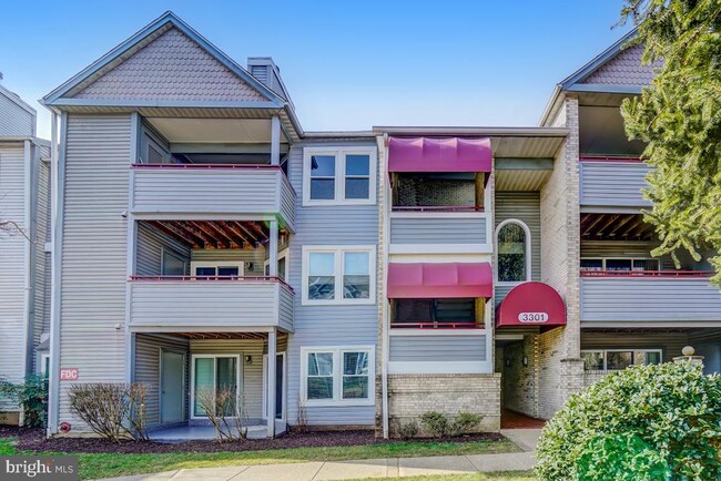 Building Photo - 3301 Sir Thomas Dr