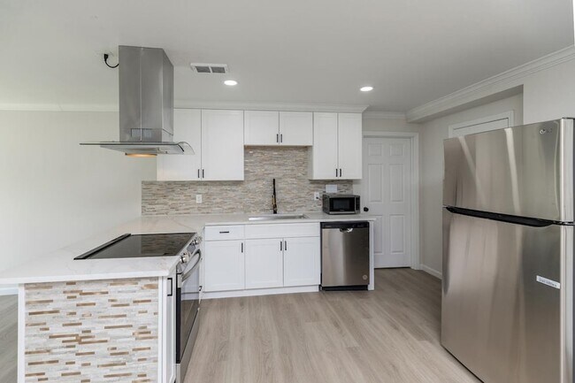 Building Photo - 5260 Landry Ln