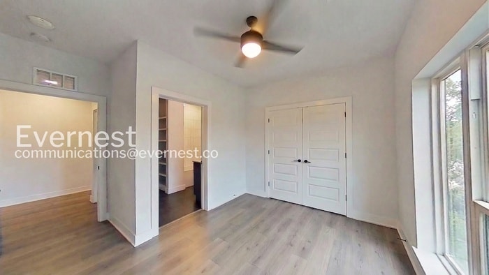 Building Photo - 2220 Webberville Rd