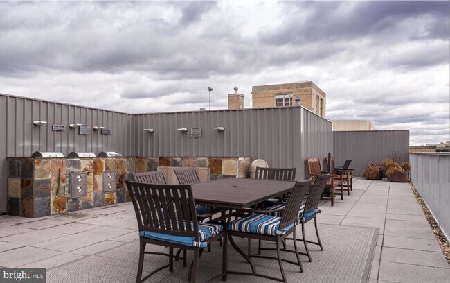 Building Photo - 1711 Massachusetts Ave NW