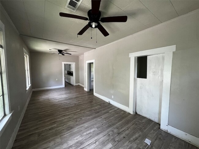 Building Photo - 535 Thomas Blvd