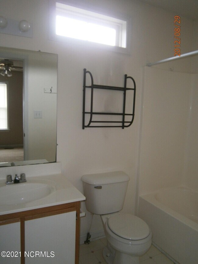 Building Photo - 405 Winners Cir S