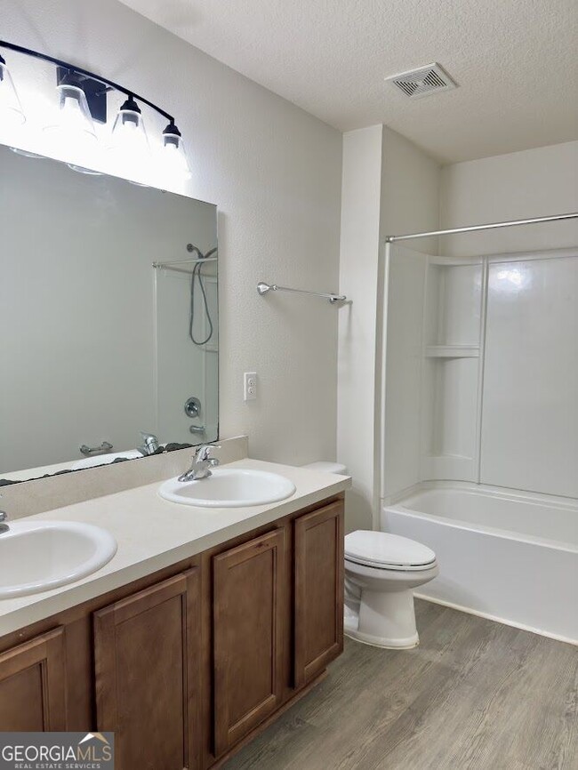 Building Photo - 101 Cedar Breeze Dr