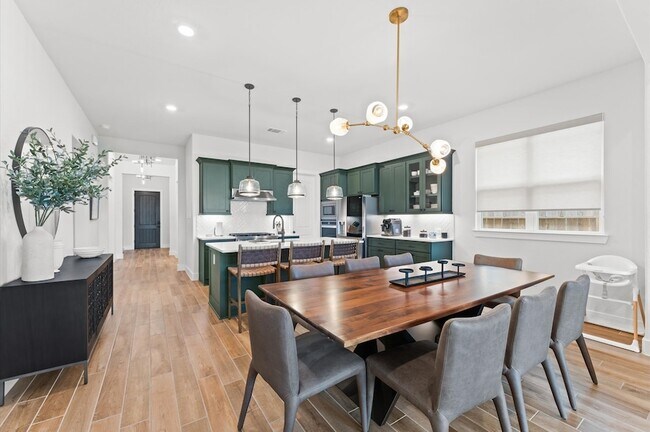 Building Photo - 9638 Birchwood Holw Trl