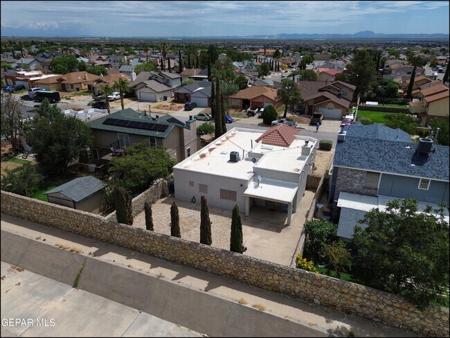 Building Photo - 11109 Loma Grande Dr