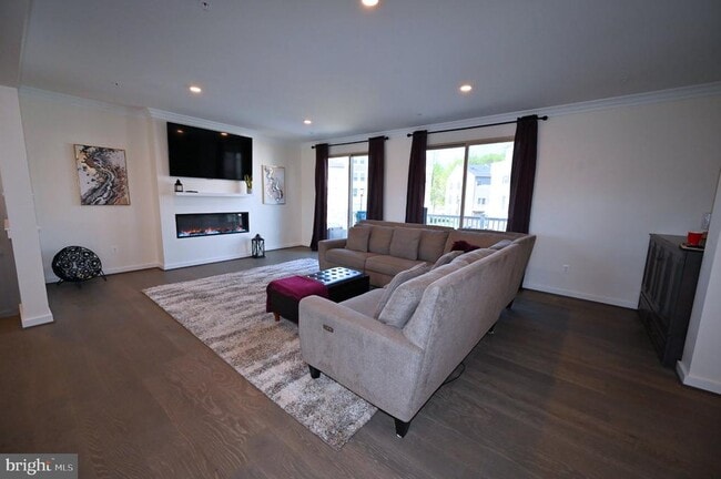 Building Photo - 5403 Woodyard Rd