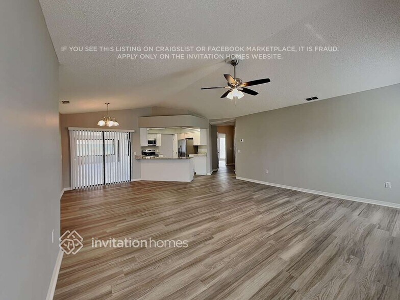 Building Photo - 5517 Highlands Vue Ln