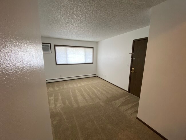 Interior Photo - 280 S Chestnut St