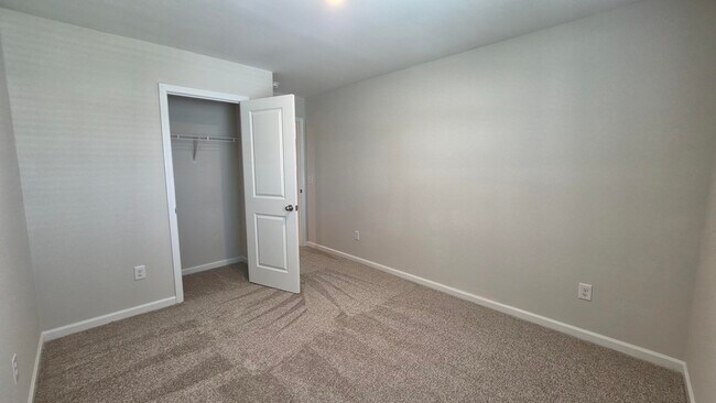 Building Photo - 1773 Camazay Dr