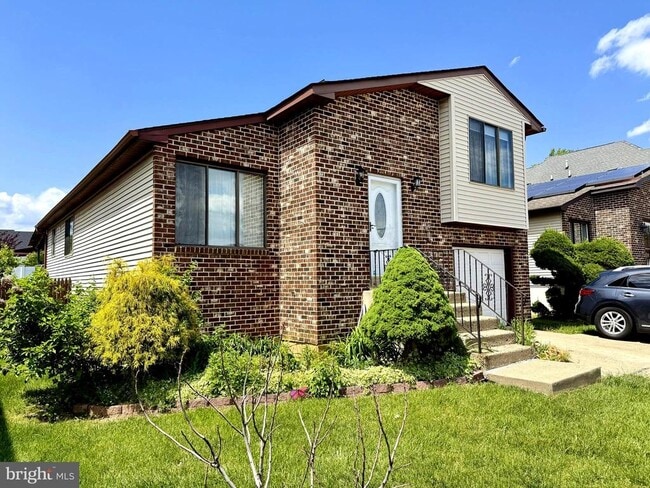 Building Photo - 13042 Trina Dr