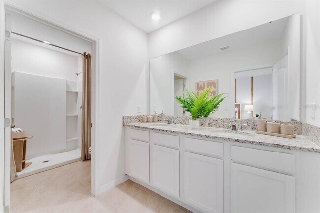 Building Photo - 1785 Wooden St