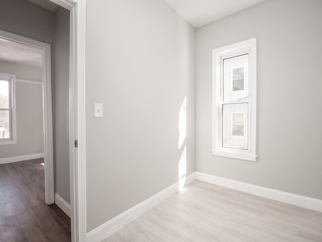 Building Photo - 95 Green Hill Pkwy