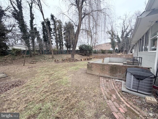 Building Photo - 2207 Luzerne Ave