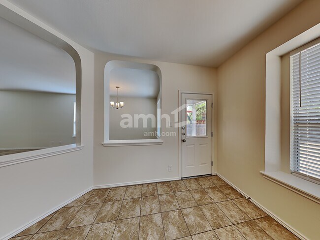 Building Photo - 9319 Foxgrove Way
