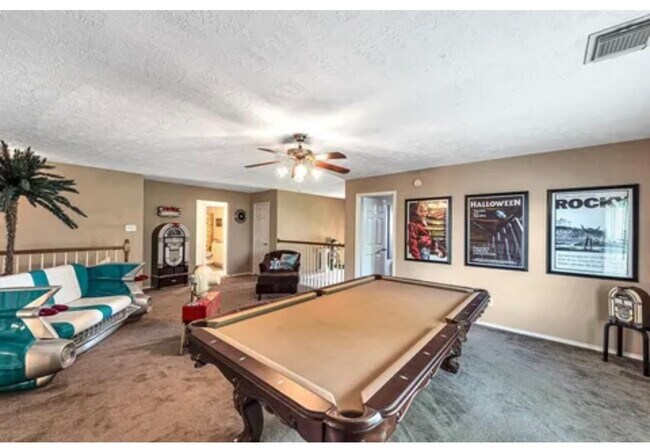 Building Photo - 8007 Blackcherry Ln