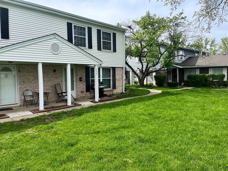 Primary Photo - 754 Gloucester Dr