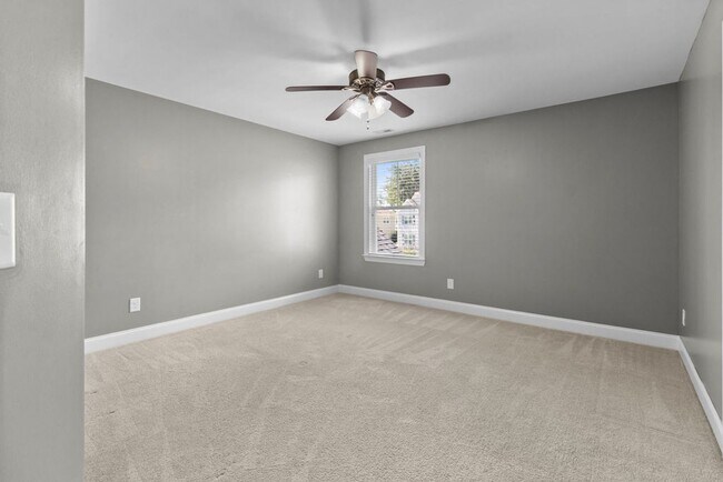 Building Photo - 4 Bedroom in Mimosa Bay with BONUS and BOAT ACCESS!