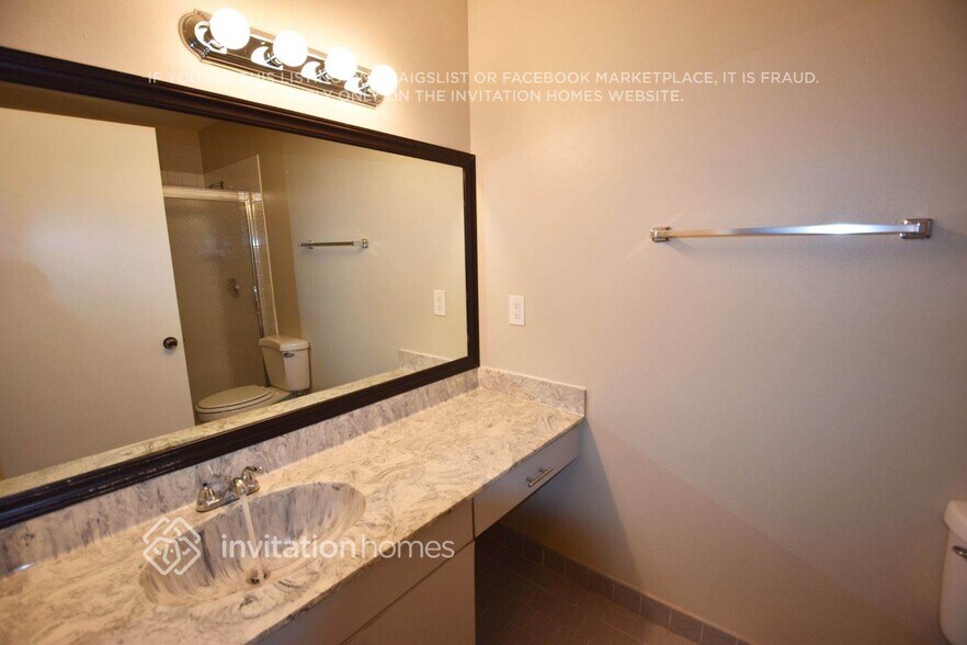 Building Photo - 100 Azalea Cir