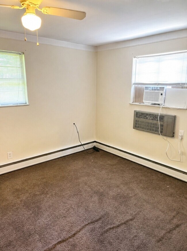 Building Photo - 4782 Clevesdale Dr