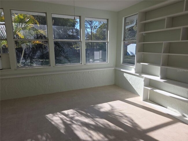 Building Photo - 17026 FL-54