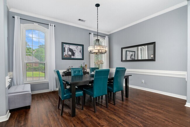 Building Photo - 177 Somerton Dr