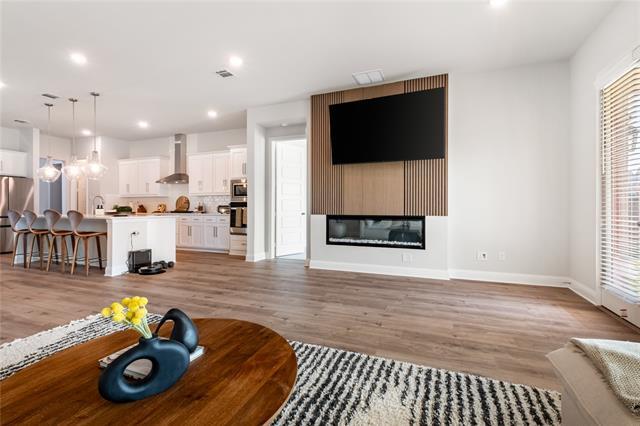 Building Photo - 2207 Santa Monica Dr