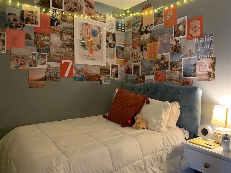 Building Photo - 556 Columbus Ave