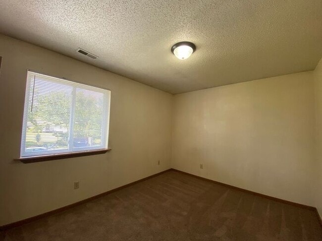 Building Photo - $995 | 2 Bedroom, 1 Bathroom Apartment | Pet Friendly* | Available for August 1st, 2026 Move In!