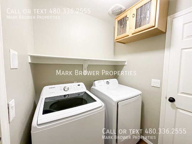 Building Photo - 1255 E Elm Rd