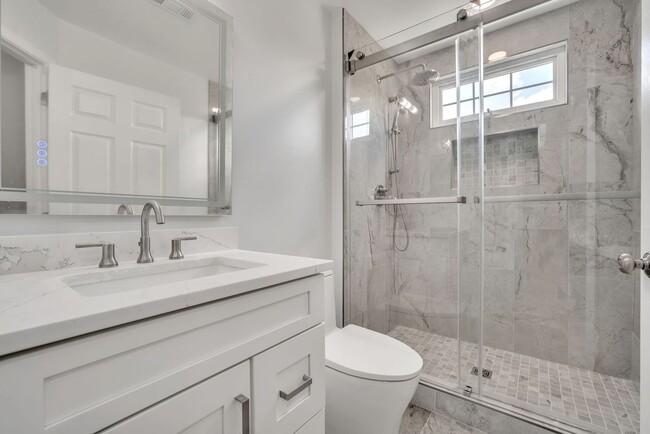 Building Photo - 20195 Hidden Creek Ct