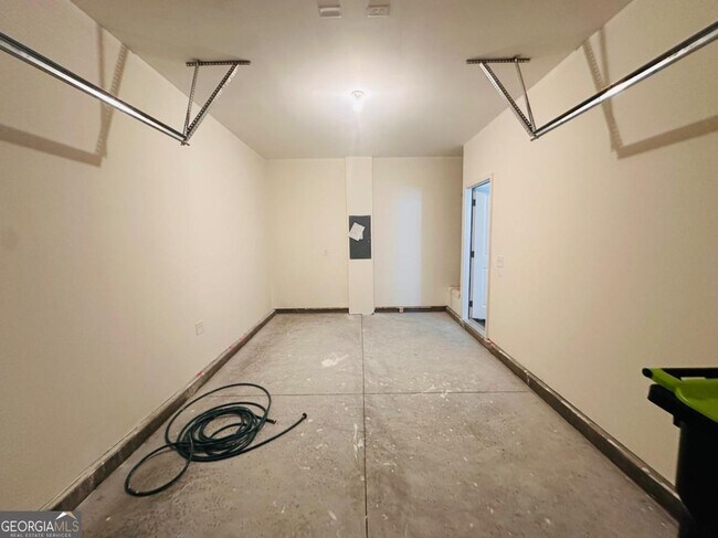 Building Photo - 423 Towson St