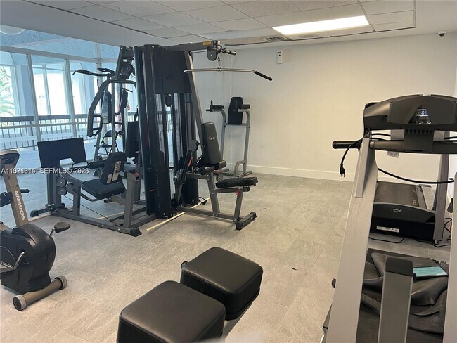 Building Photo - 498 NW 165th St