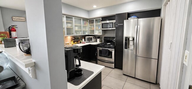 Building Photo - 804 Spinnaker Ct