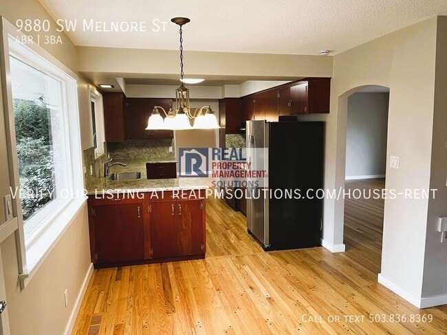 Building Photo - 9880 SW Melnore St