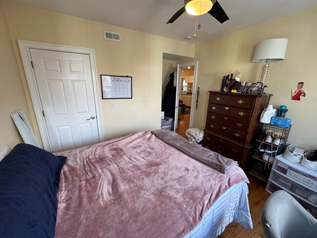 Building Photo - BEAUTIFUL UNIT IN CAMBRIDGE!!!!!!!!!!!