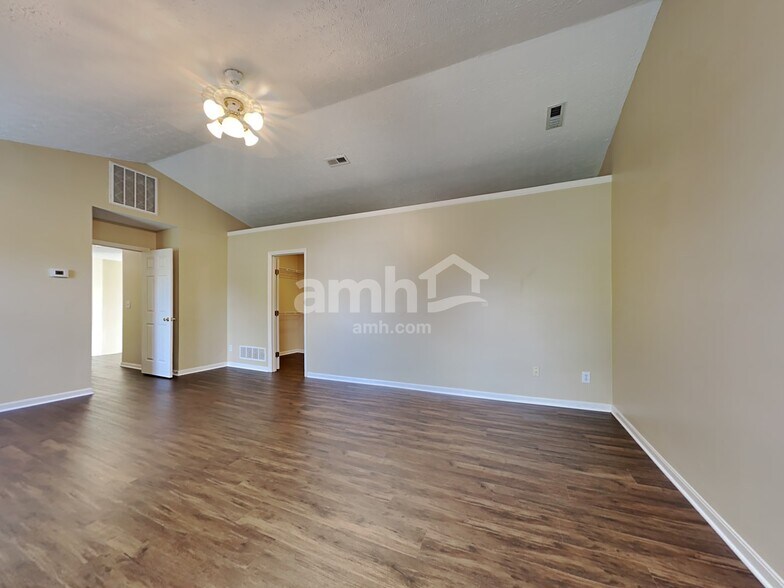 Building Photo - 7316 Pebble Crk