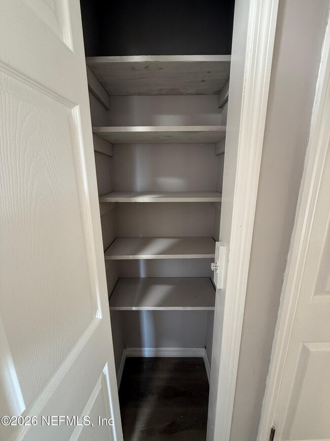 Building Photo - 1033 Ake Ln