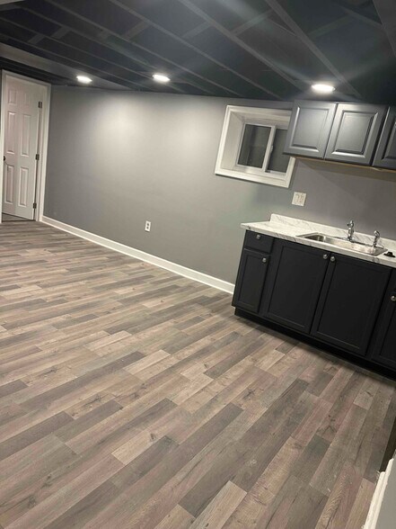 Building Photo - 4408 Forest View Ave