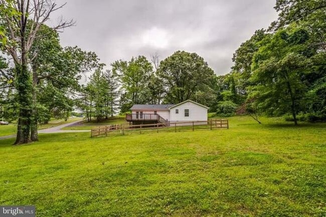 Building Photo - 3757 Hunting Creek Rd