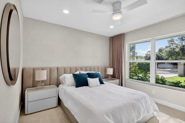 Building Photo - 937 SW 34th Ct