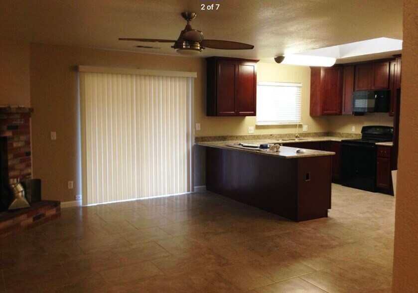 Building Photo - 924 Kingery Dr