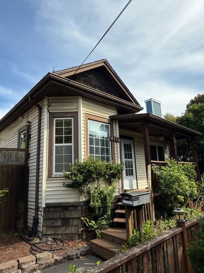 Building Photo - 4116 25th Ave SW