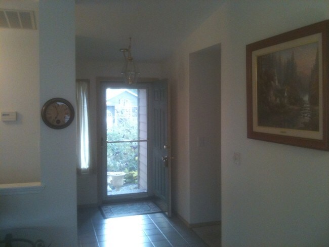 Building Photo - 211 Noble Way