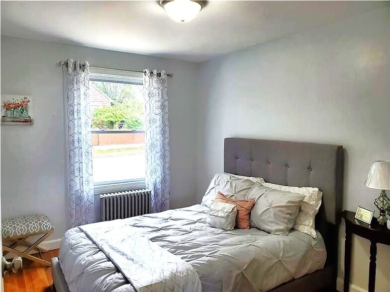 Building Photo - 37 Chandler Ave