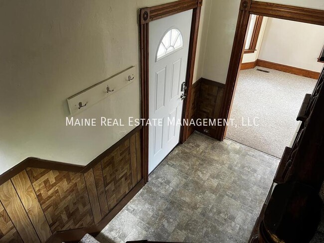 Building Photo - 40 Dillingham St