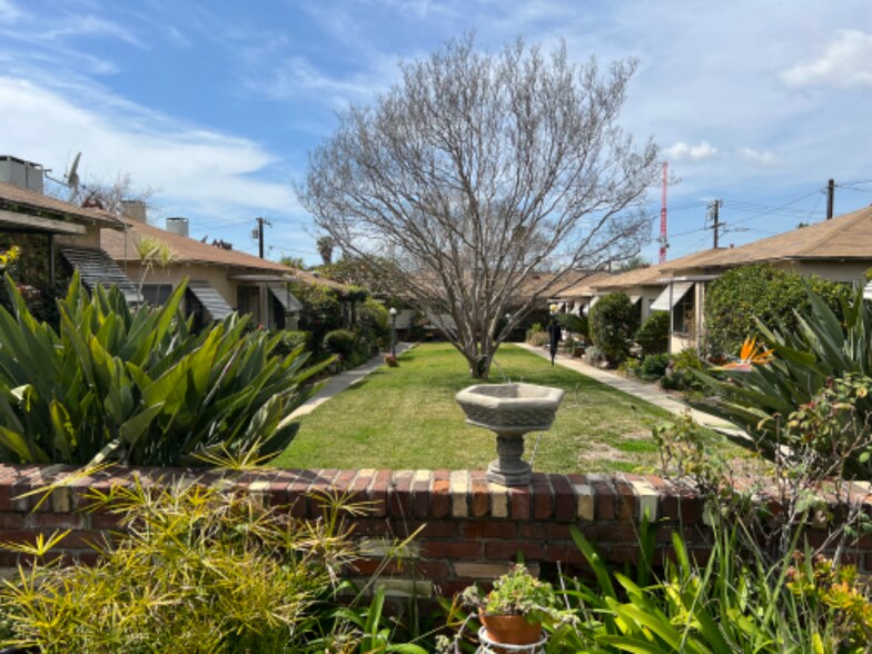 Primary Photo - 645 S Marengo Ave