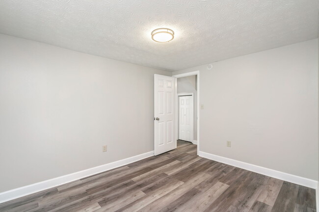 Building Photo - 9907 Donovan Ln
