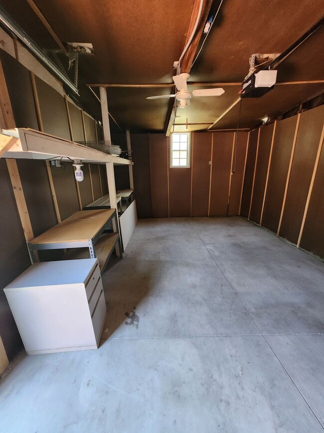 Building Photo - Charming 3-Bedroom Home in Altadena with L...